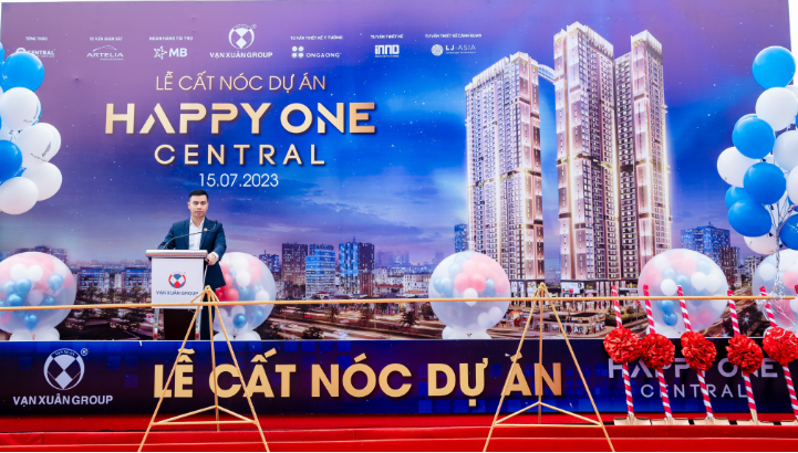 Bình Dương: Vạn Xuân Group cất nóc dự án Happy One Central